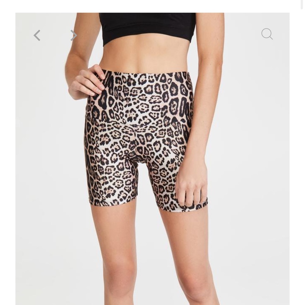 Onzie - Leopard Print Women's Shorts